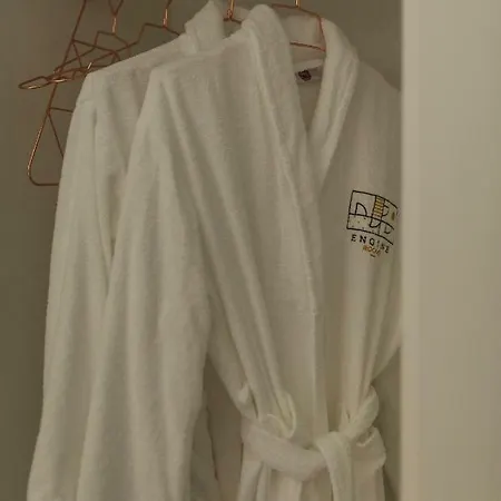 Engine بيت ضيافة